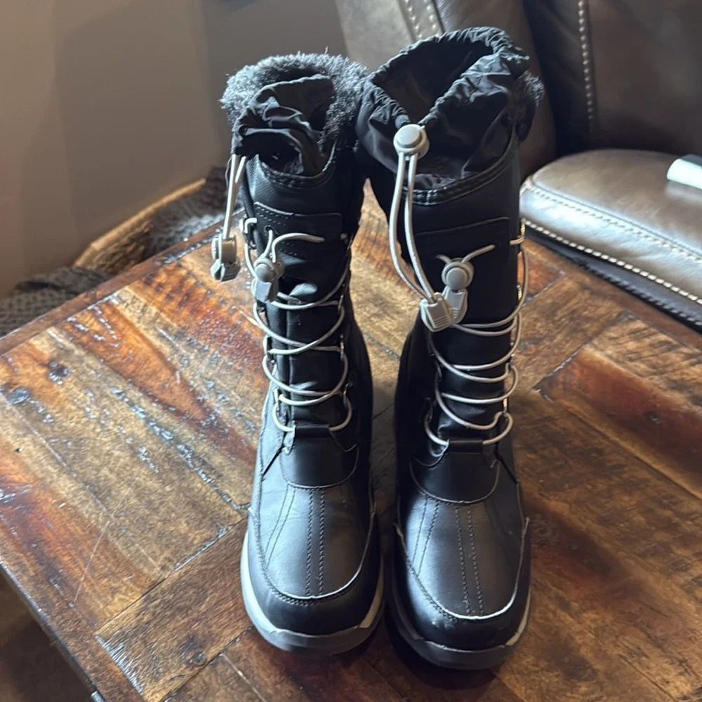 Lands' End Black Rain & Snow Boots - Picture 3 of 5